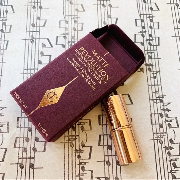 Charlotte‎ Tilbury pillow talk lipstick - Picture 3 of 6